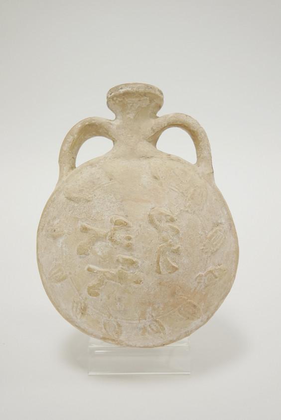 Canteen with figurative reliefs, Asia Minor, 5th/6th century, photo: Hetjens – German Ceramics Museum, Düsseldorf