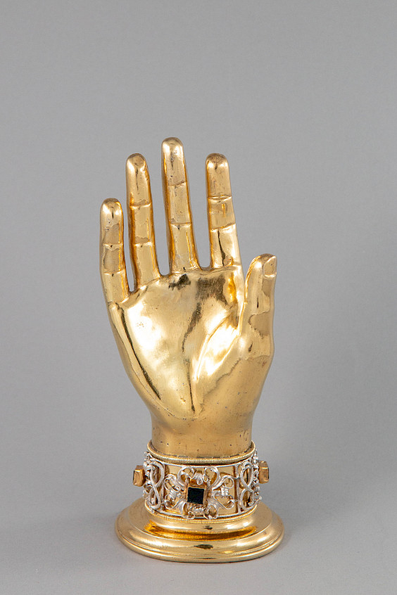 HANDRELIQUIAR DES HL. PAULUS Niederrhein (?), um 1460/1470 Silber, vergoldet; Edelsteine (Topase, Saphire) Domschatz Münster, Inv.-Nr. E.39, Foto: Dr. Michael Reuter