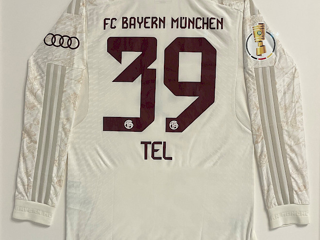 Fußballtrikot von Mathys Tell, Foto: privat